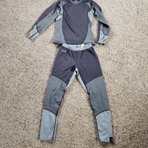 Cabela's Black and Gray Thermal Top